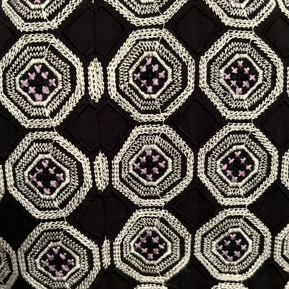 Tahari Calypso Coat Black White Geometric Embroidered Jacket Size Small - Picture 7 of 8